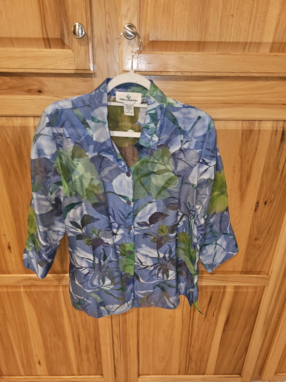 erin london Blue Green Floral Button-Up Blouse